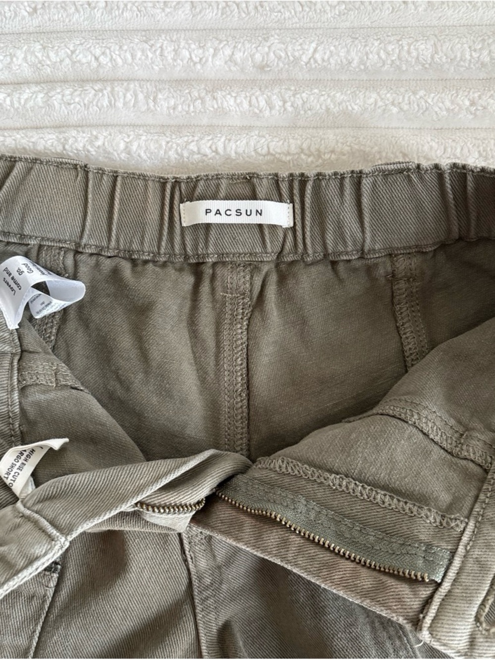 PacSun - Picture 2 of 4